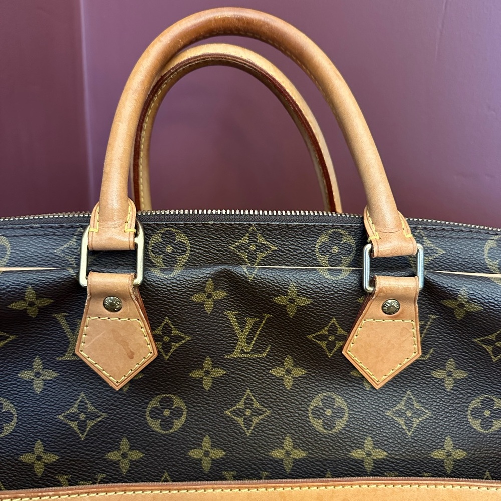 Louis Vuitton Messenger Bag - Picture 2 of 11